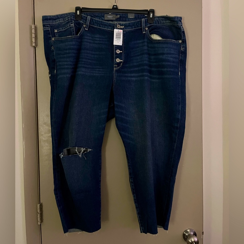 NWT Torrid cropped jeans size 28